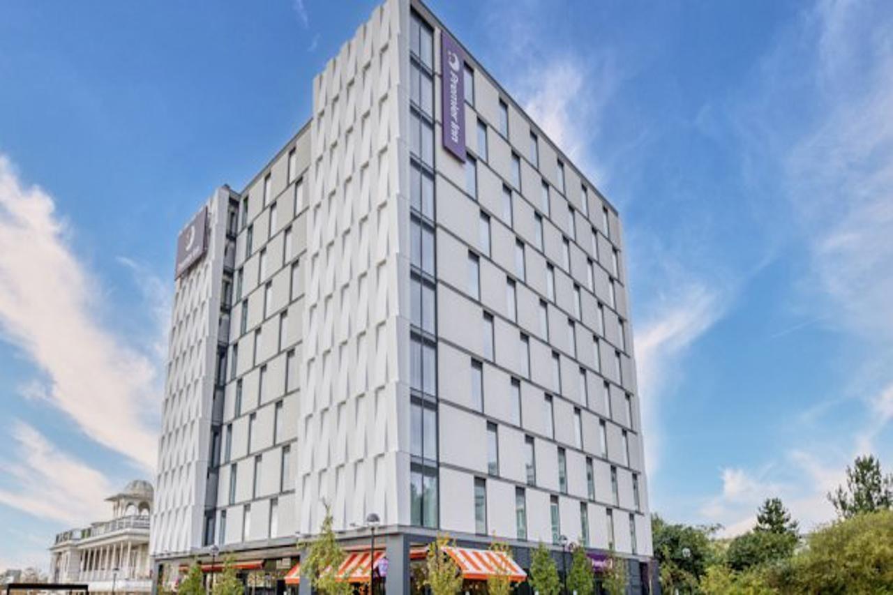 Premier Inn Milton Keynes Central ภายนอก รูปภาพ